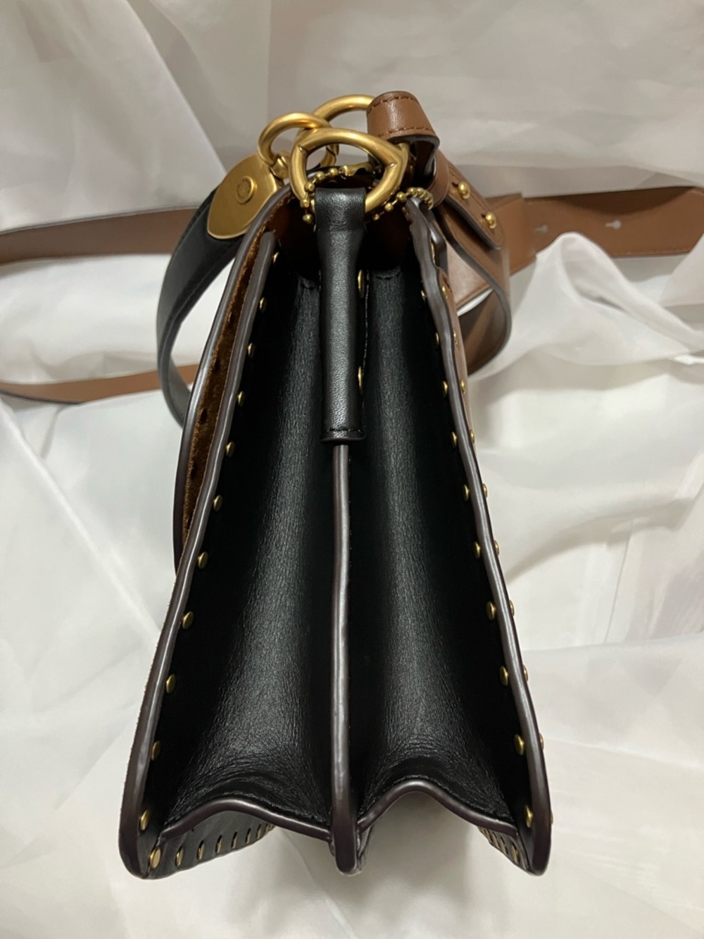 Beat Bag Colorblock Gold Rivets - Picture 4 of 11